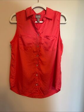 Chico's size 1 sleeveless button front blouse dark peach color VG condition